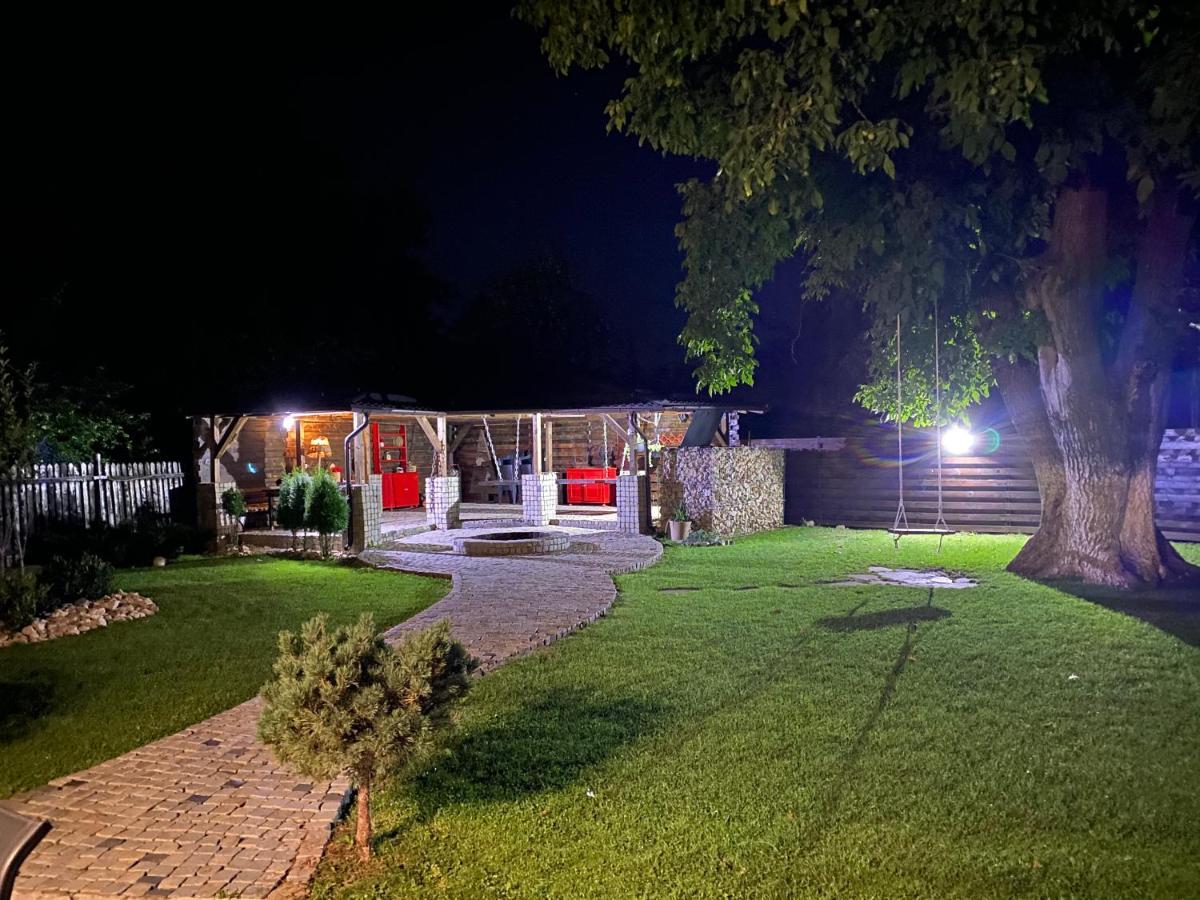 Hotel Casa Pisica Noastra Breaza  Esterno foto