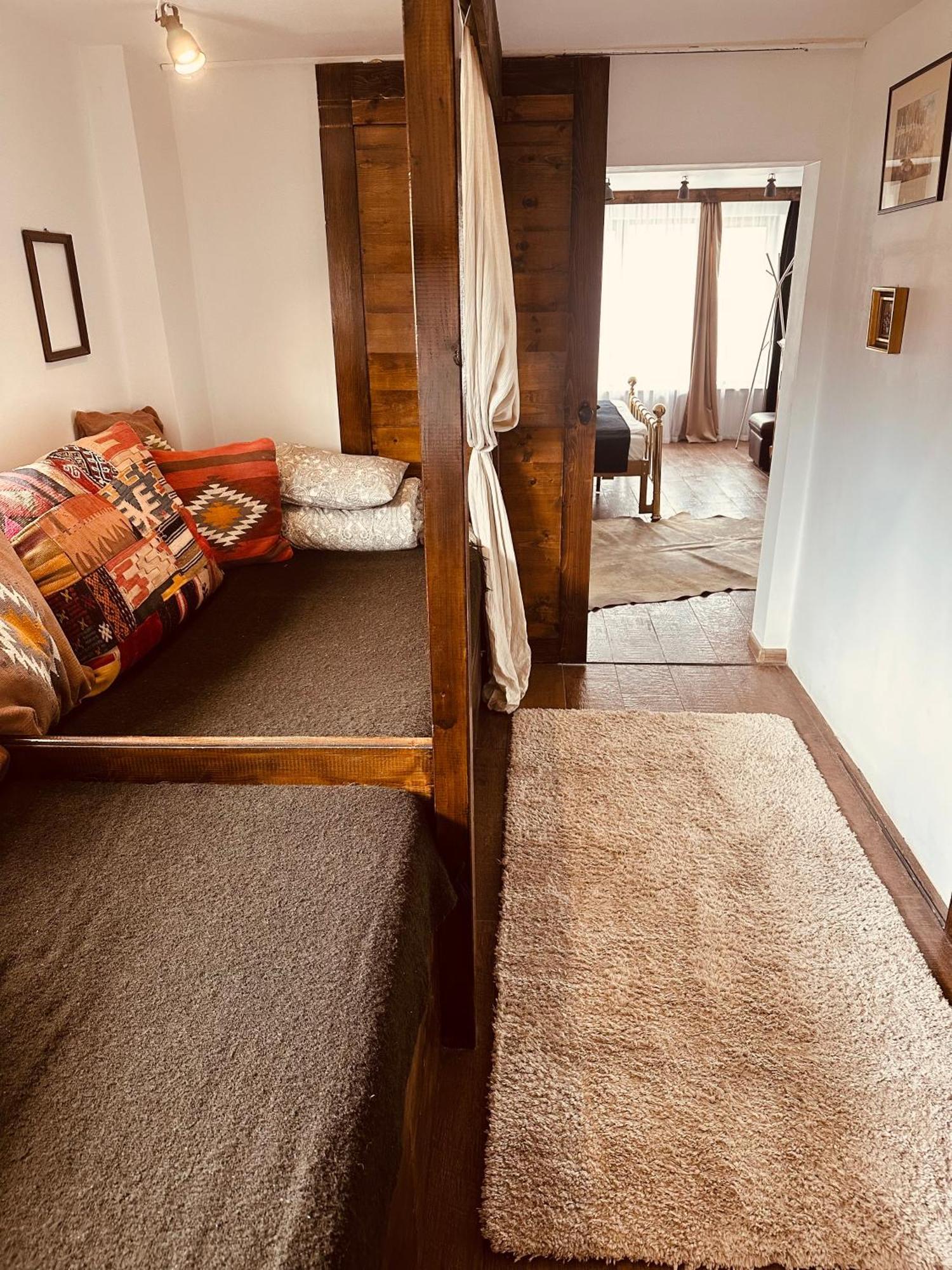 Hotel Casa Pisica Noastra Breaza  Esterno foto