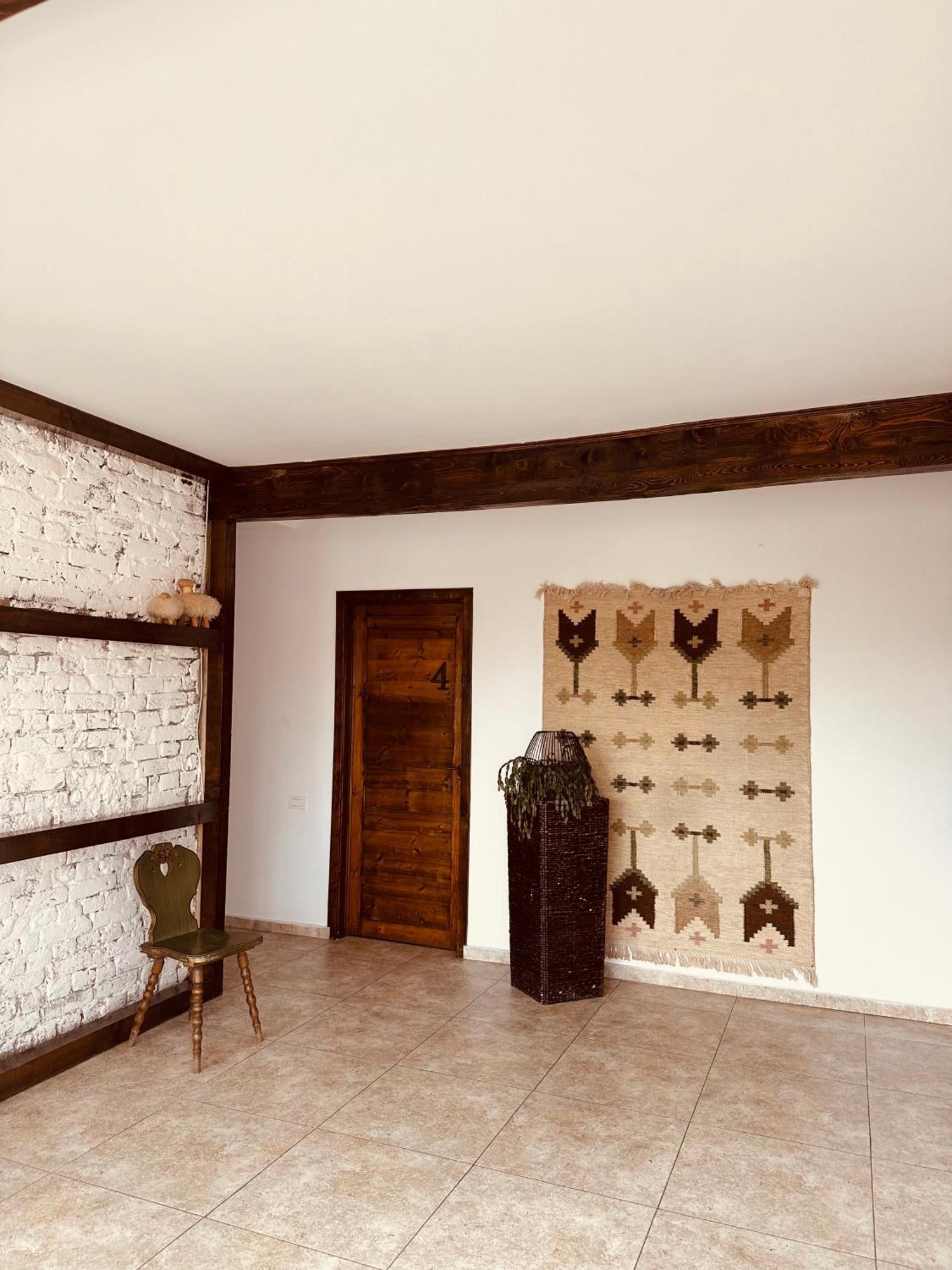 Hotel Casa Pisica Noastra Breaza  Esterno foto